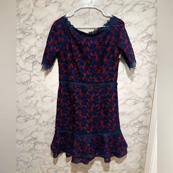 Shani Off-the-Shoulder Lace Dress - Picture 3 of 10